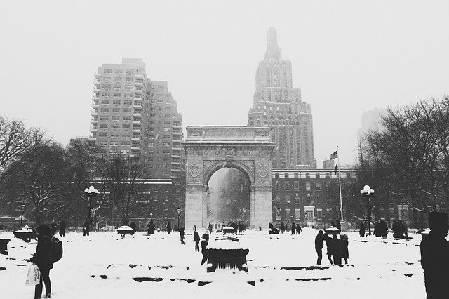Snowy Chicago is one of the reasons why people move out of suburbs.