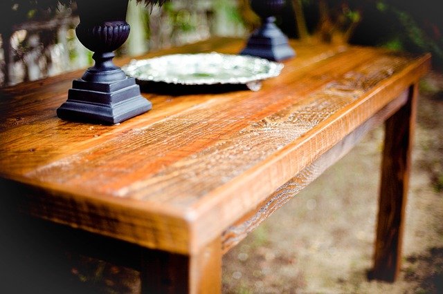 How to protect wooden furniture when moving from Chicago