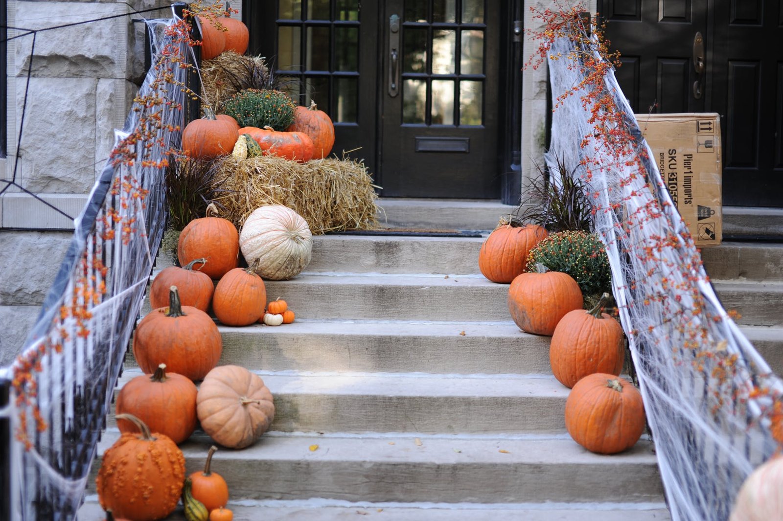 Ideas for Halloween decoration of your Chicago home