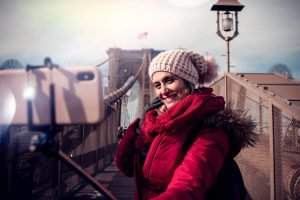 girl near Brooklyn Bridge