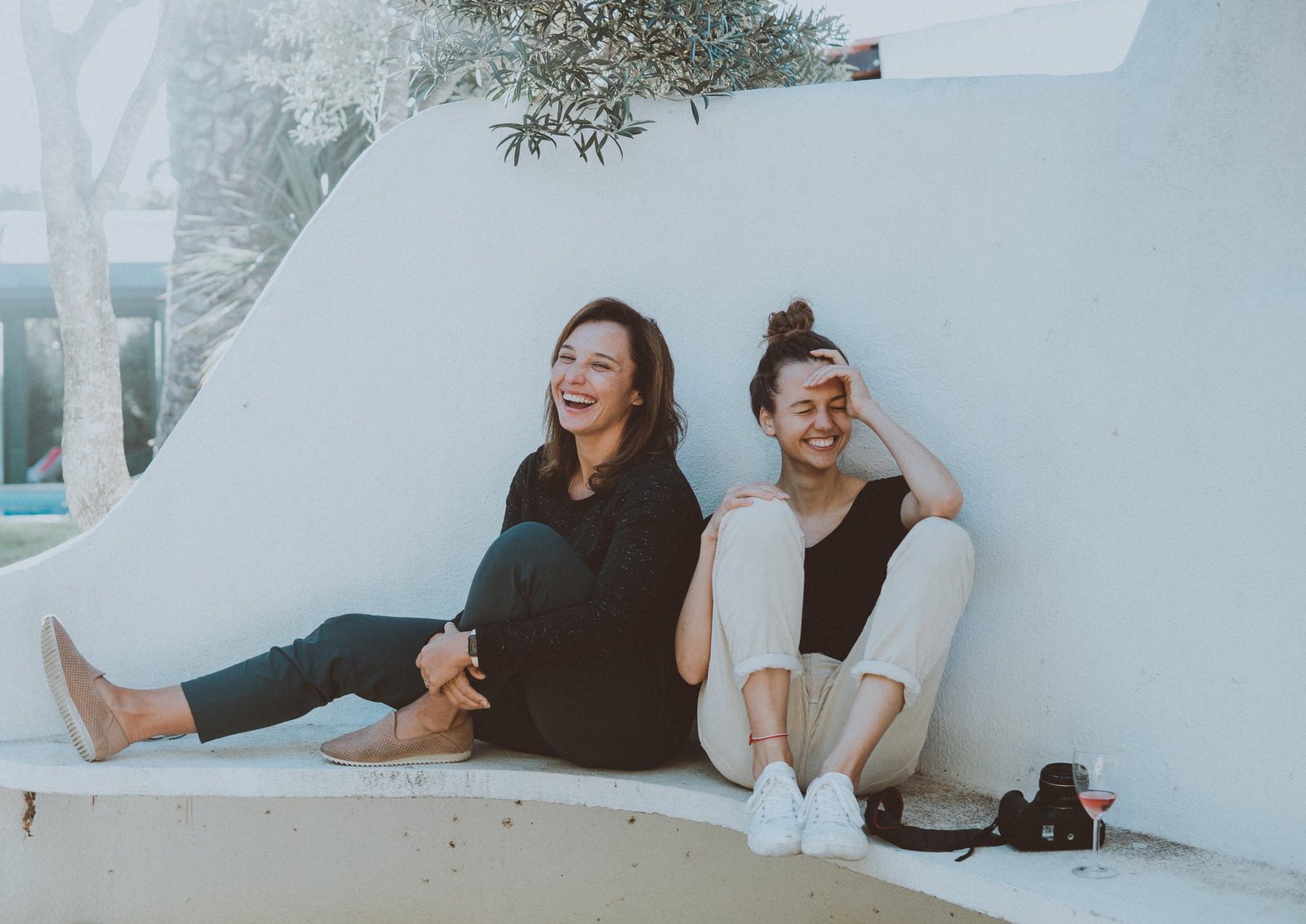 Things that may happen when moving in with your best friend