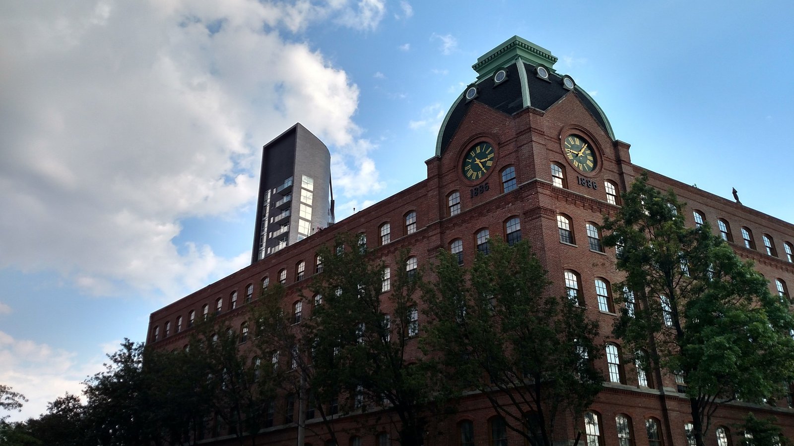 The ultimate guidelines for moving from suburbs to Queens